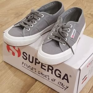 Superga Cotu Classic Sneaker in Grey Size 5
